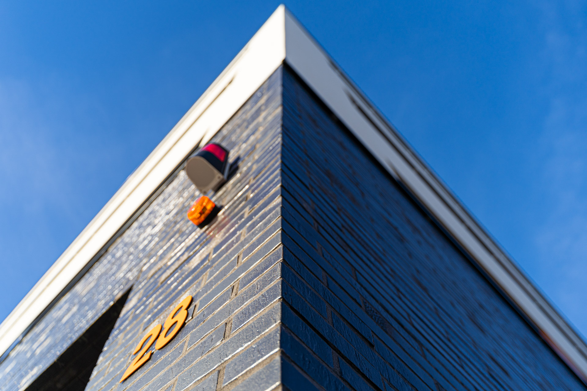 Building Angle 28